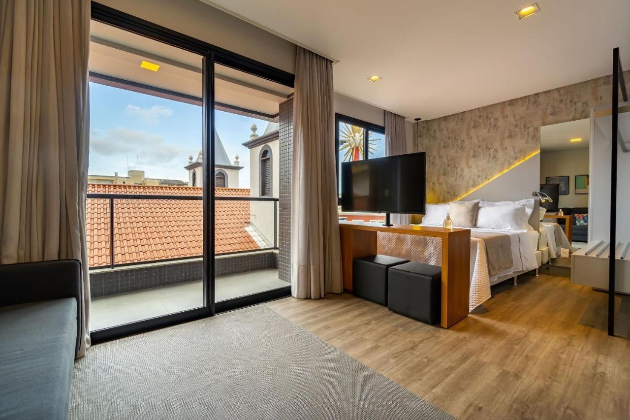 Aion Suites 103 - Compacto E Luxuoso Loft - Rooftop Com Piscina E Academia - A Poucos Passos Da Praia 邦比尼亚斯 外观 照片