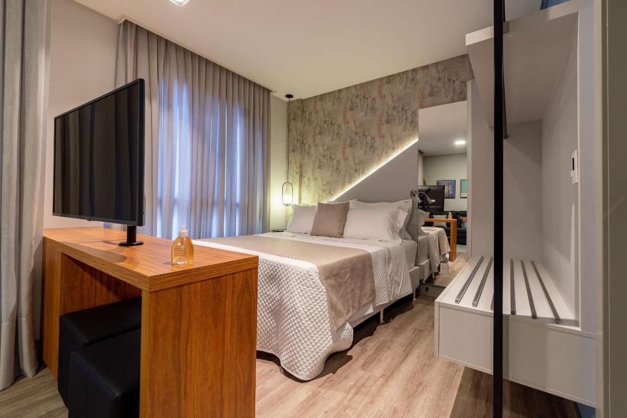 Aion Suites 103 - Compacto E Luxuoso Loft - Rooftop Com Piscina E Academia - A Poucos Passos Da Praia 邦比尼亚斯 外观 照片
