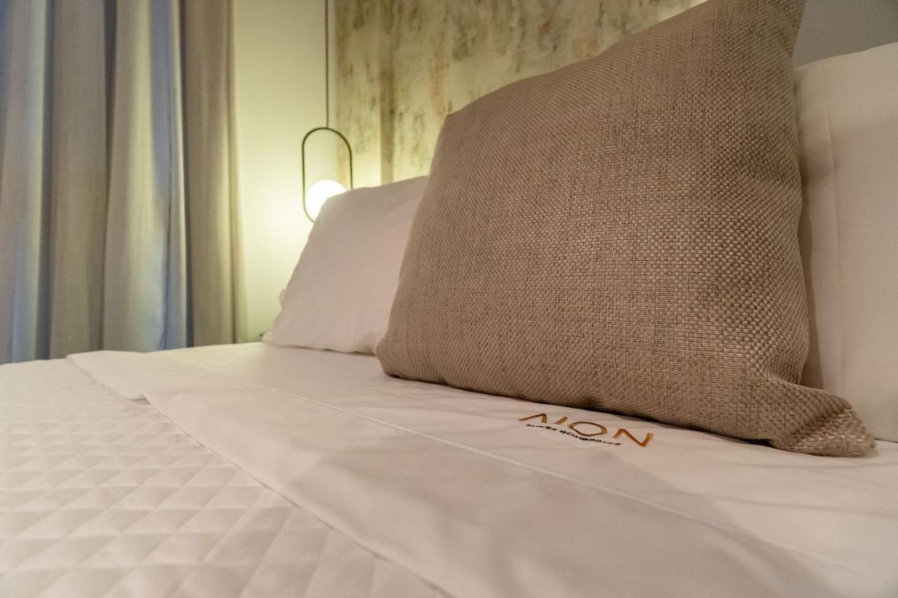 Aion Suites 103 - Compacto E Luxuoso Loft - Rooftop Com Piscina E Academia - A Poucos Passos Da Praia 邦比尼亚斯 外观 照片